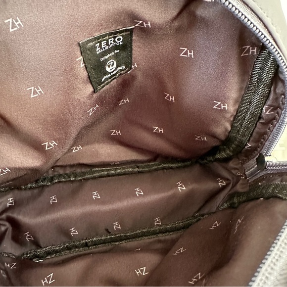 New Zero Halliburton soft bag from Japan Airlines JAL First Class … - Picture 5 of 6